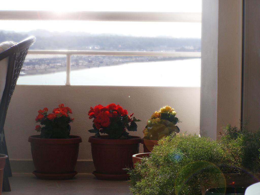 Palastura Apartments ウルツィニ エクステリア 写真