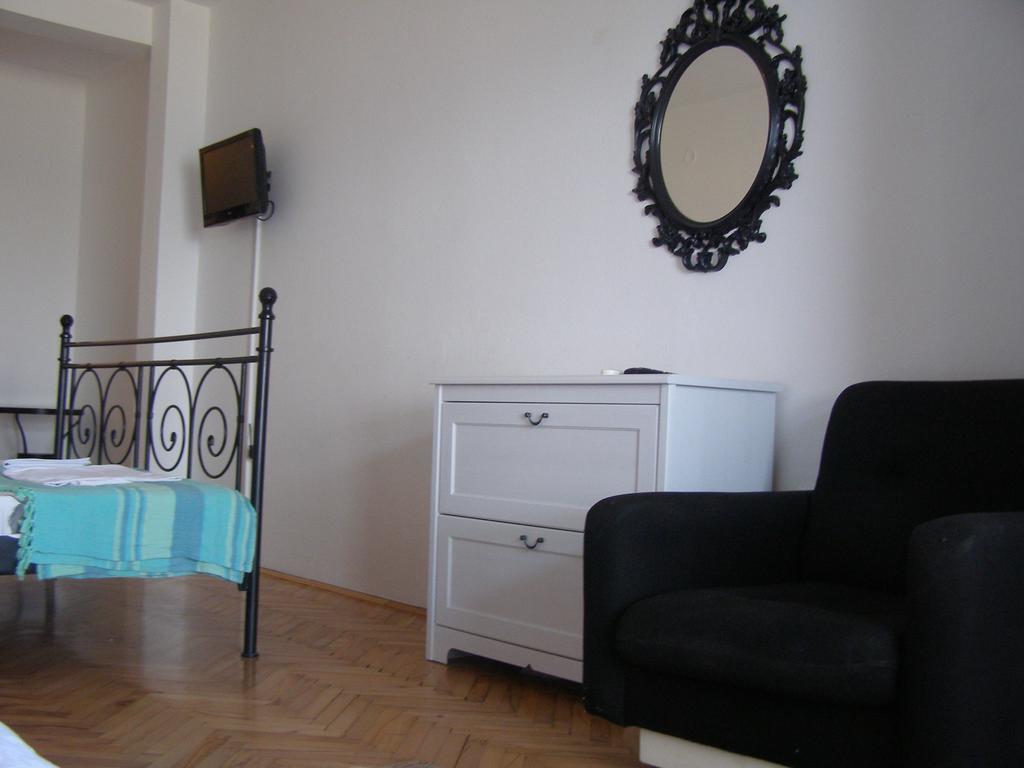 Palastura Apartments ウルツィニ 部屋 写真