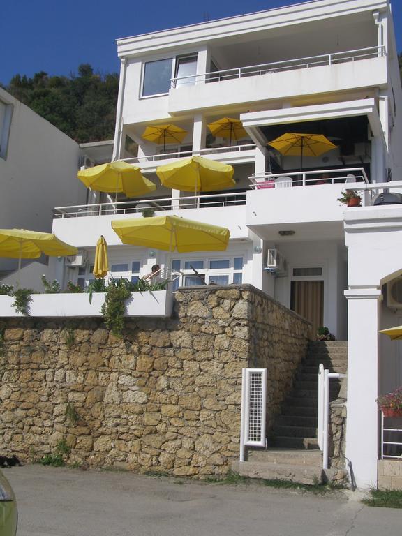 Palastura Apartments ウルツィニ エクステリア 写真
